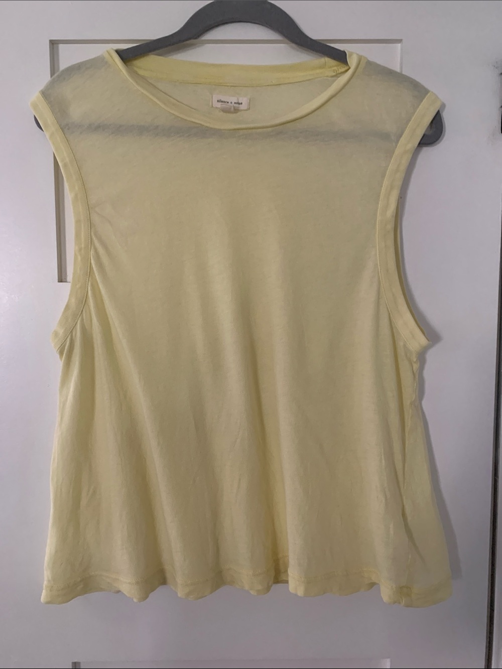 Sleeveless Crewneck Tank Top - Light Yellow